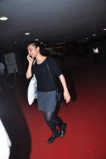 Radhika Apte snapped at international airport on 5th Jan 2016